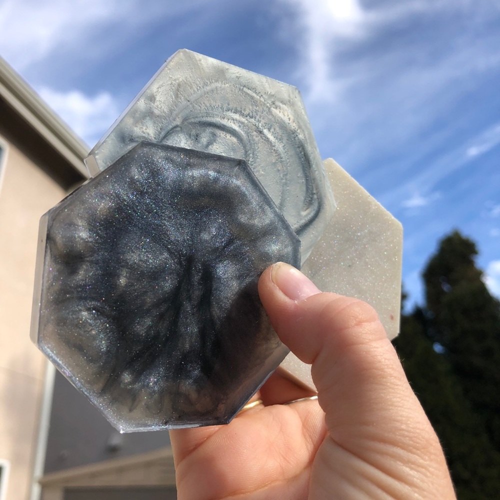 Resin coaster set